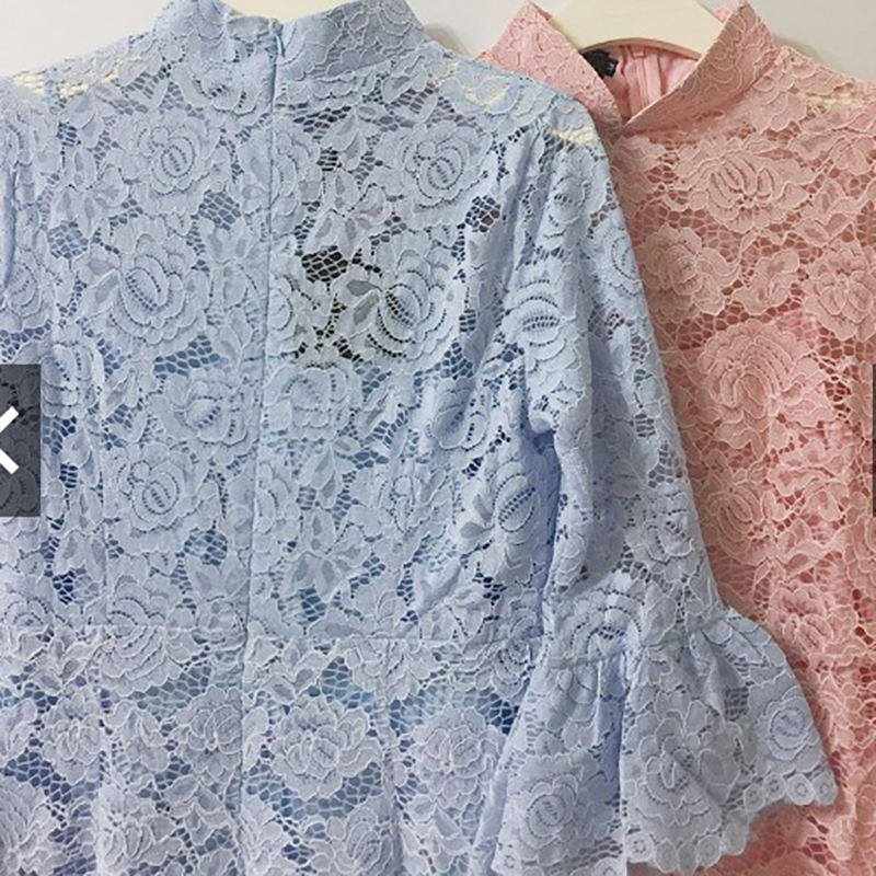 kudapy เดรสลูกไม้สีฟ้า/ชมพู แขนสามส่วนแต่งระบายบาน คอปิด กระโปรงทรงเอบาน มีซับในในตัว ซิบซ่อนด้านหลัง