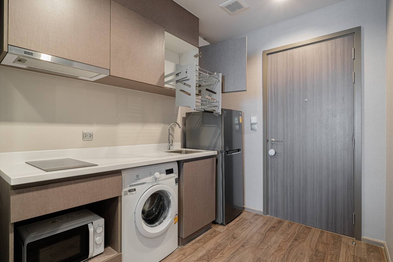 ให้เช่า (ไลฟ์ ลาดพร้าว แวลลีย์) High Rise โซนพื้นที่ BTS ห้าแยกลาดพร้าว ห้องแบบ 1ห้องนอน 1ห้องอเนกประสงค์ 1ห้องน้ำ