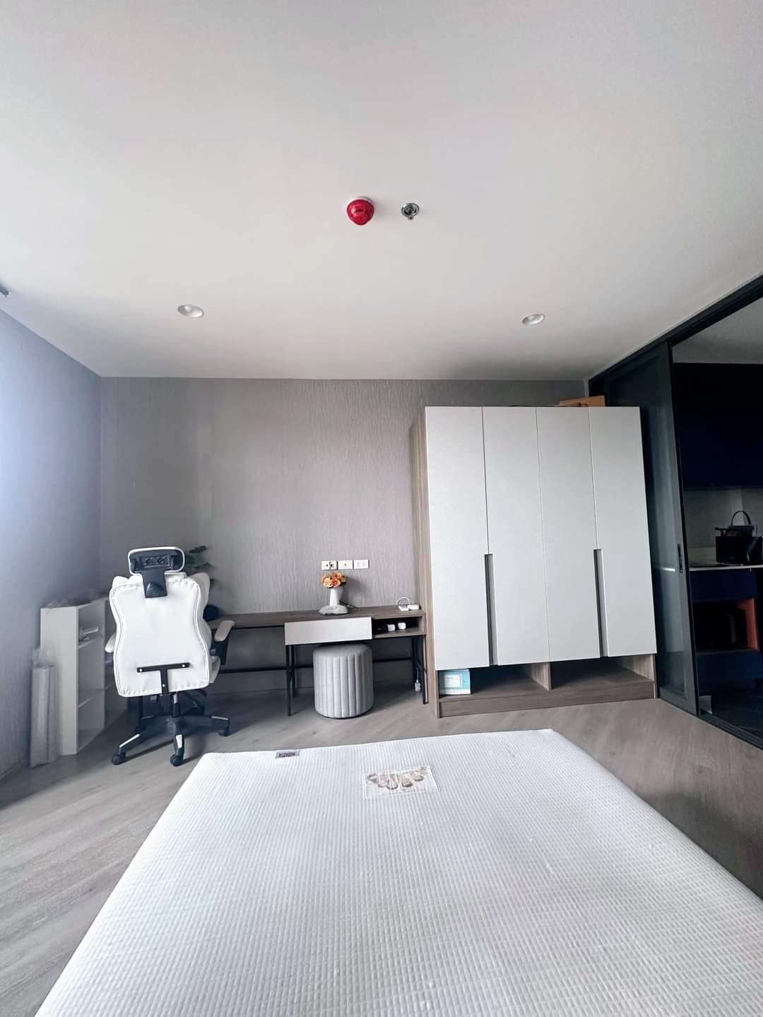 ปล่อยเช่าคอนโด The Base Saphanmai (เดอะ เบส สะพานใหม่) - Studio 1ห้องครัว 1ห้องน้ำ 1ห้องนั่งเล่น - ใกล้ BTS สายหยุด / ม.เกษตร ศรีปทุม - ขนาดห้อง 30 ตรม. ชั้น 7 มีเครื่องซักผ้า