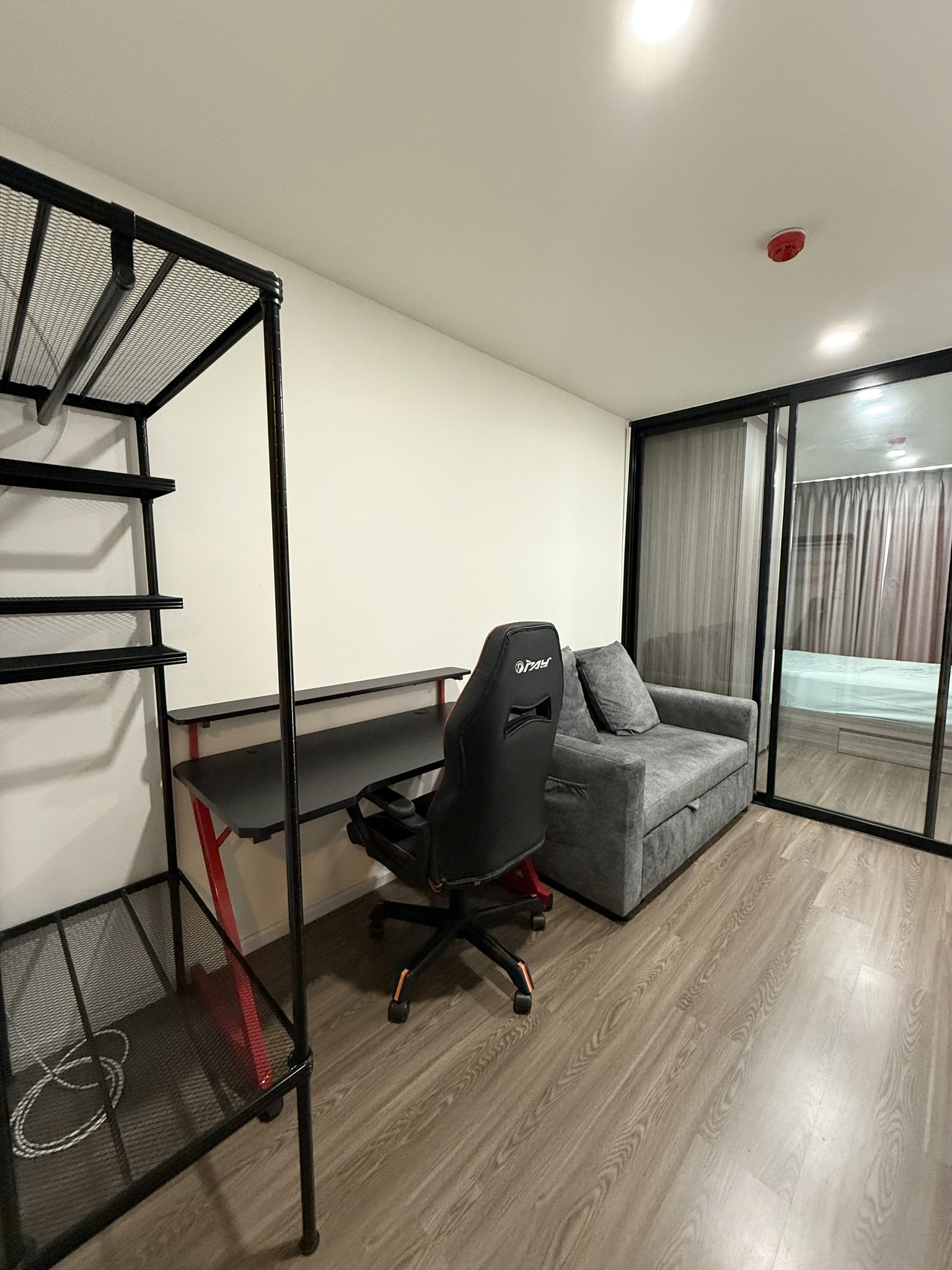 ให้เช่าห้องแบบ 1ห้องนอน 1ห้องน้ำ 1ครัวแยก โซนพื้นที่ MRT รามอินทรา กม.9 คอนโด The Origin Ramintra 83 Station (ดิ ออริจิ้น รามอินทรา 83 สเตชั่น) Low Rise ขนาดห้อง 26 ตรม. ชั้น 5 ตึก A