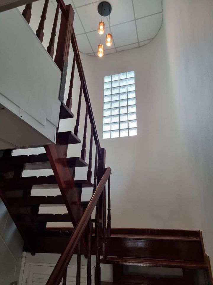 ปล่อยเช่าบ้านเดี่ยว มณีรินทร์ รัตนาธิเบศร์ ไทรม้า - 3ห้องนอน 3ห้องน้ำ (ไม่รวมห้องแม่บ้านและห้องน้ำต่างหาก) - ห้องรับแขก 1 ห้องใหญ่ 2ห้องเล็ก ห้องครัวพร้อมใช้งาน - ใกล้ MRT ไทรม้า