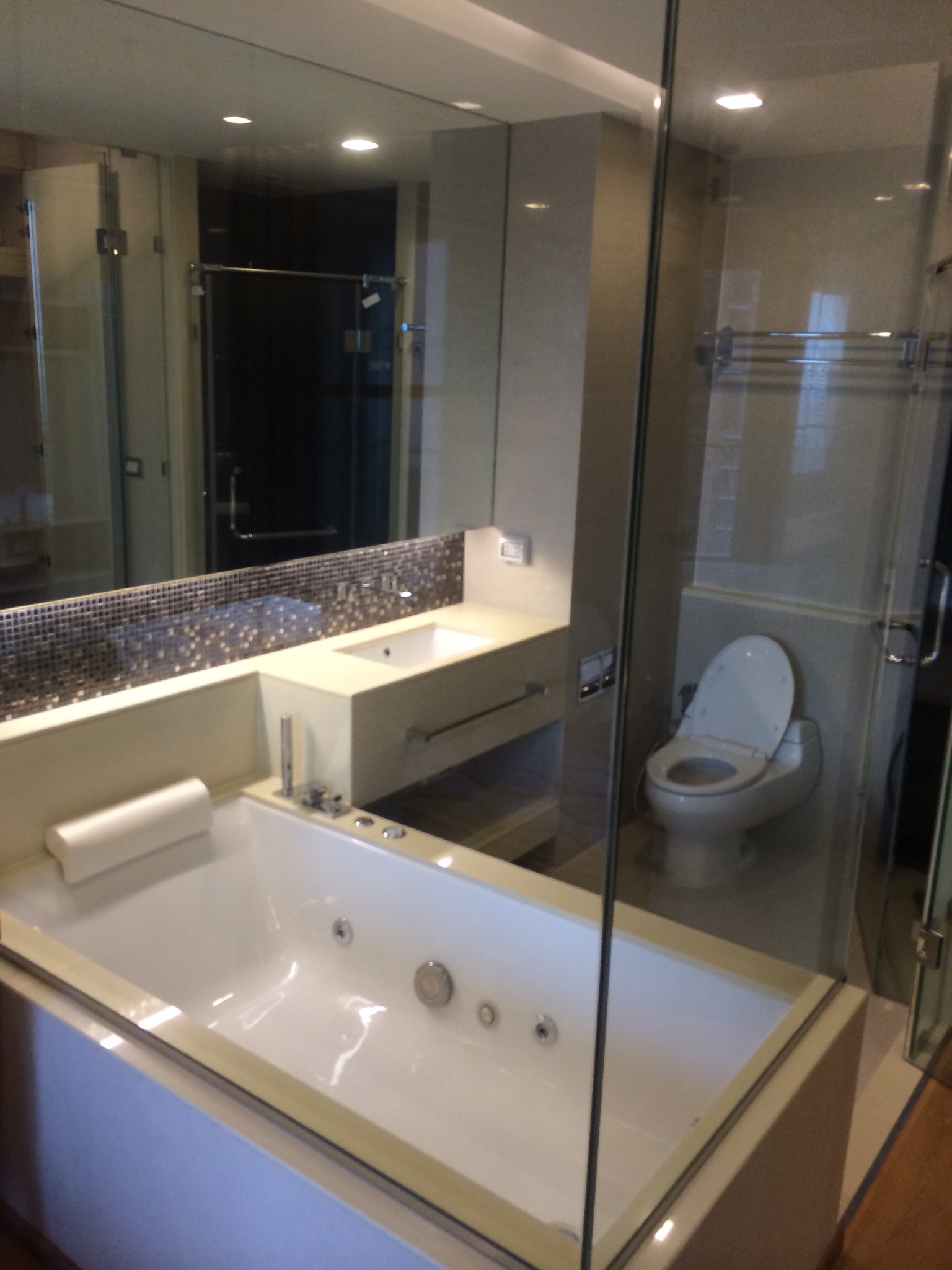 ให้เช่า The Address Asoke (ดิ แอดเดรส อโศก) ชั้น35 เฟอร์ครบพร้อมเข้าอยู่