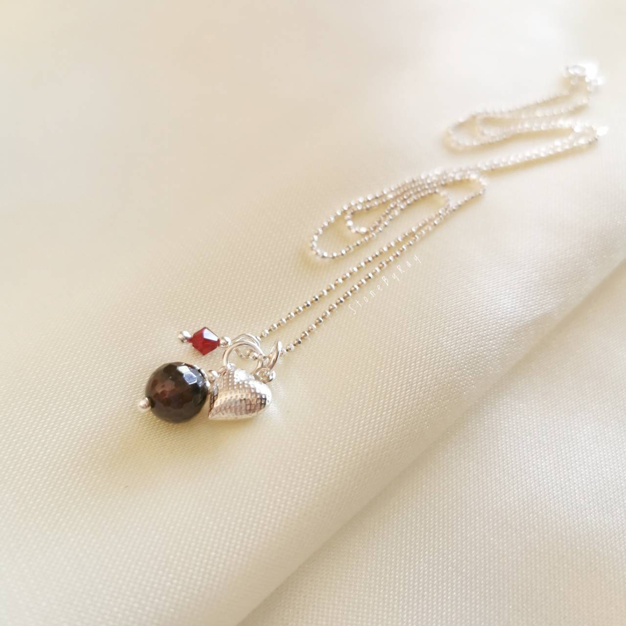 สร้อยคอเงินจี้หินโกเมนและจี้เงินแท้รูปหัวใจ Garnet