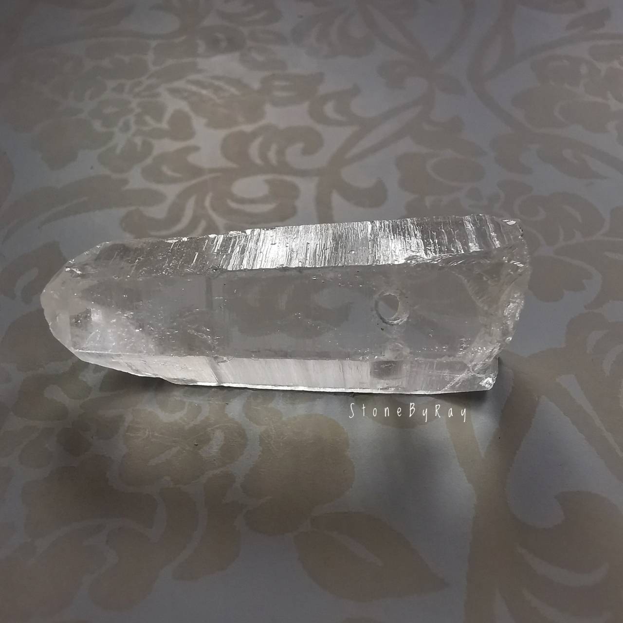 หินคริสตัลควอตซ์ (Crystal Quartz)