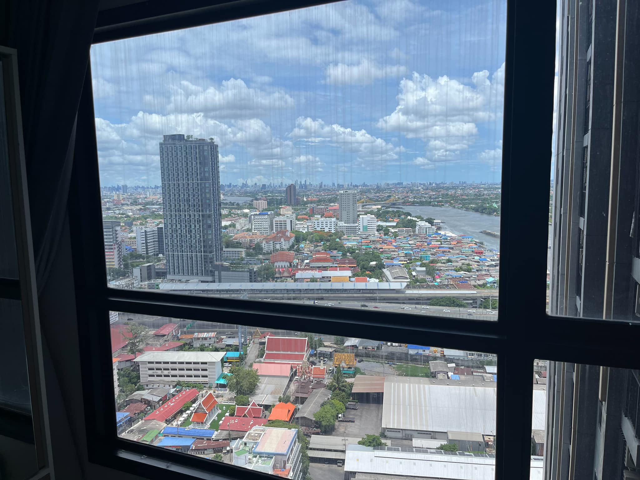 ปล่อยเช่าคอนโด The Politan Rive (เดอะ โพลิแทน รีฟ) - 1ห้องนอน 1ห้องน้ำ 1ห้องนั่งเล่น 1ห้องครัว - ใกล้ MRTพระนั่งเกล้า - ขนาดห้อง 25 ตรม. ชั้น 33