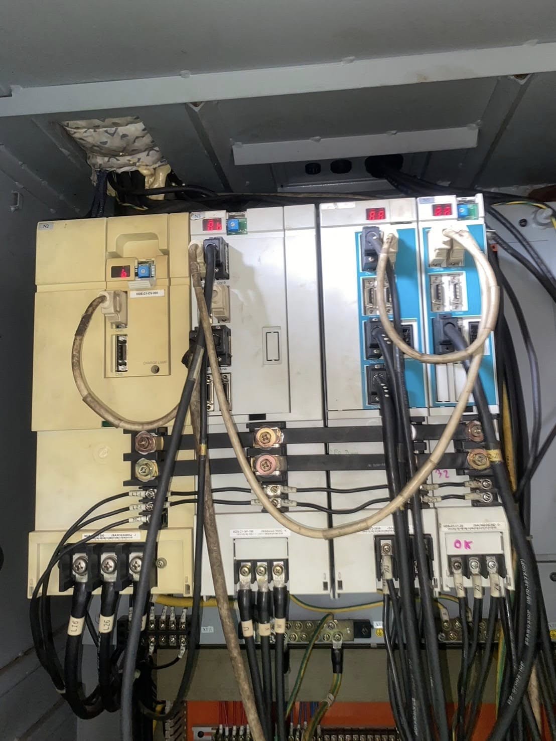 ซ่อม HARTFORD VMC1600S จอเปิดไม่ติด parameter หายครับ ทำการเปลี่ยน battery และลง parameter