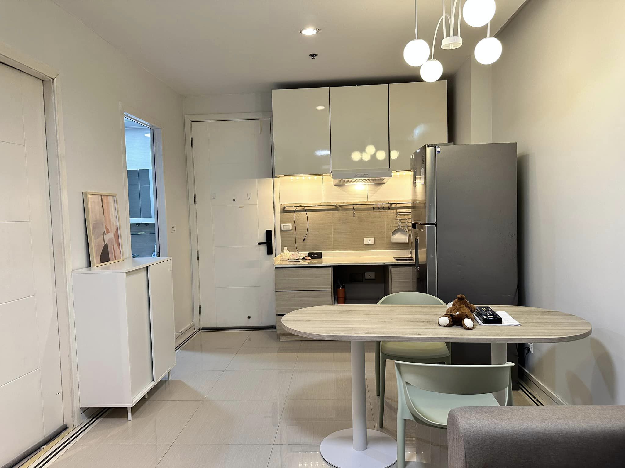 ปล่อยเช่าคอนโด TC Green Rama 9 : ทีซี กรีน พระราม 9 - โซนพื้นที่ MRT พระราม 9 / ซอย RCA - ห้องสวยรีโนเวตใหม่ 1ห้องนอน 1ห้องน้ำ 1ห้องนั่งเล่น - ขนาดห้อง 40 ตรม. ชั้น 8 ตึก B