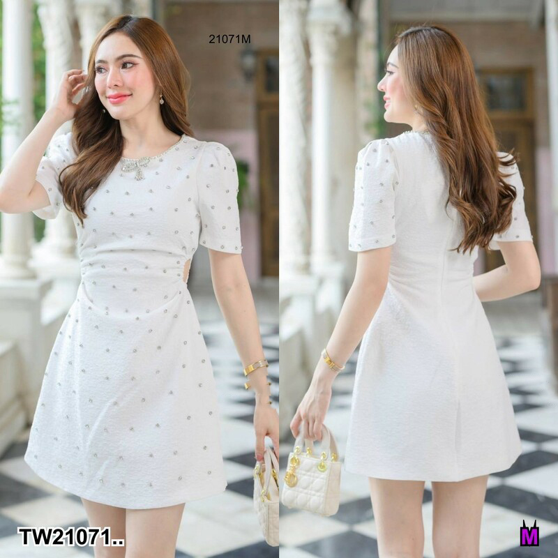 kudapy เดรสสั้นสีดำ/สีขาว แต่งเพช ใส่แล้วไม่ร้อน โทนสีใส่ง่าย ดีไซน์สวย