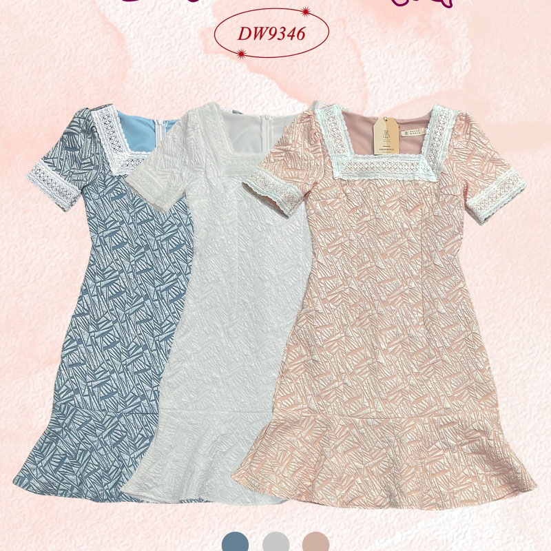 kudapy เดรสสั้นสีขาว/สีชมพู/สีน้ำเงินเข้ม ผ้านูน คอเหลี่ยม แขนแต่งผ้าปัก ทรงเข้ารูป กระโปรงบานช่วงปลาย
