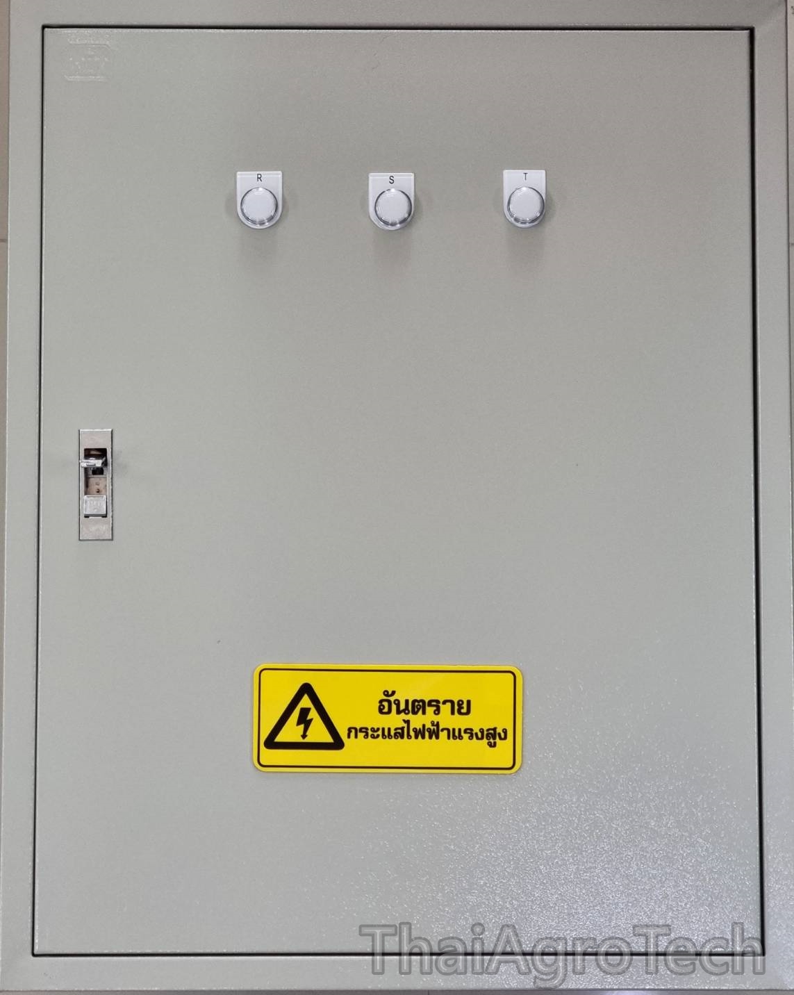 ตู้คอมบายเนอร์สำหรับอินเวอร์เตอร์ 2ตัว AC/DC combiner 4string RCBO 3Ph ใช้กับงานติดตั้งระบบโซล่าเซลล์ แบบ 4 สตริง 20-40กิโลวัตต์ 3เฟส พร้อมเบรคเกอร์กันไฟดูด