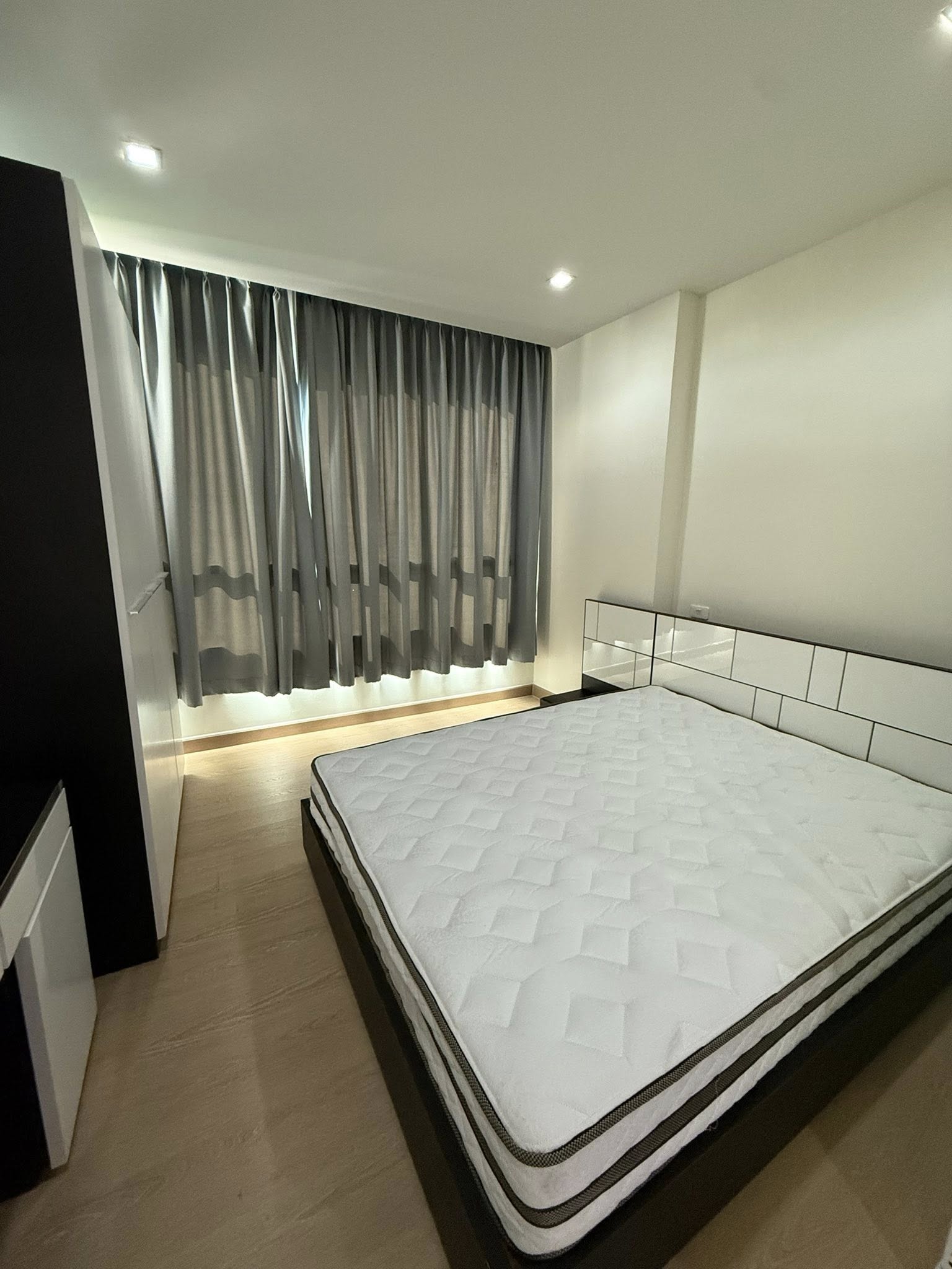 ให้เช่าคอนโด Happy Condo Ladprao 101 (แฮปปี้ คอนโด ลาดพร้าว 101) โซนพื้นที่ BTS ลาดพร้าว101 ห้องแบบ 1ห้องนอน / 1ห้องน้ำ / โซนครัวปิด ขนาดห้อง 35 ตรม. ชั้น 5 ตึก E