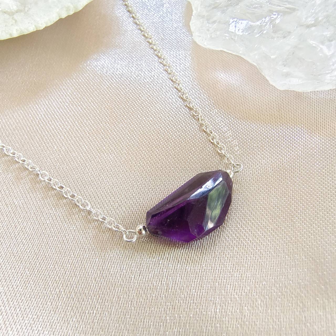 สร้อยคอเงินจี้หินอเมทิสต์เจียรเหลี่ยมแฟนซี Amethyst
