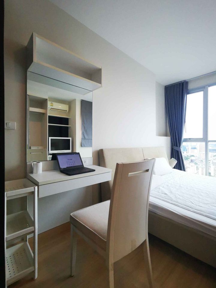 ให้เช่าห้องสวยน่าอยู่ MRT ลาดพร้าว สอบถามแอด Line ID : Smile-easy ที่ Life @ Ladprao 18