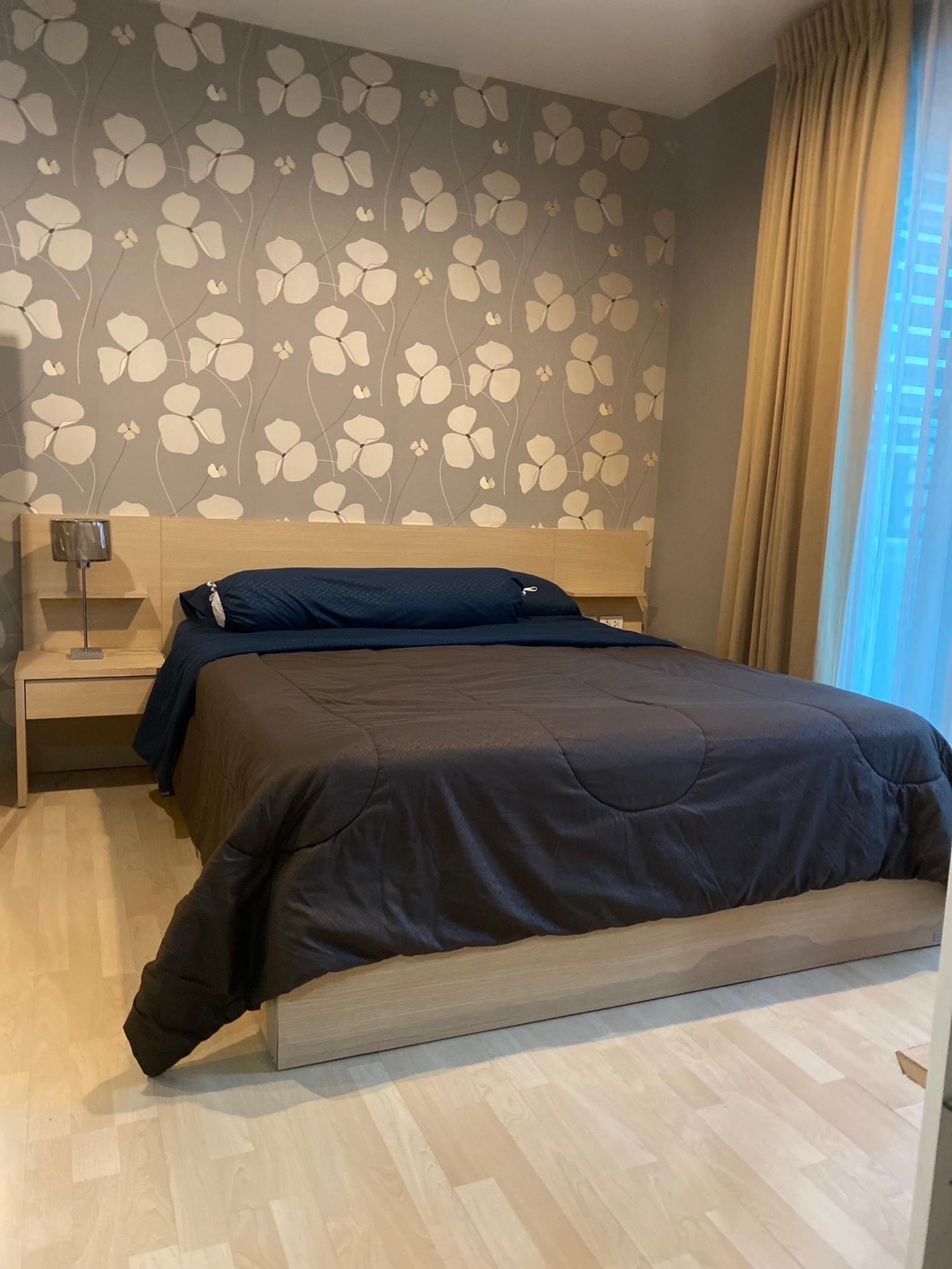 คอนโด Rhythm Ratchada (ริธึ่ม รัชดา) High Rise โซนพื้นที่ MRTรัชดา ให้เช่าห้องแบบ 1ห้องนอน 1ห้องน้ำ 1ครัวปิด ขนาดห้อง 47 ตรม. ชั้น 5