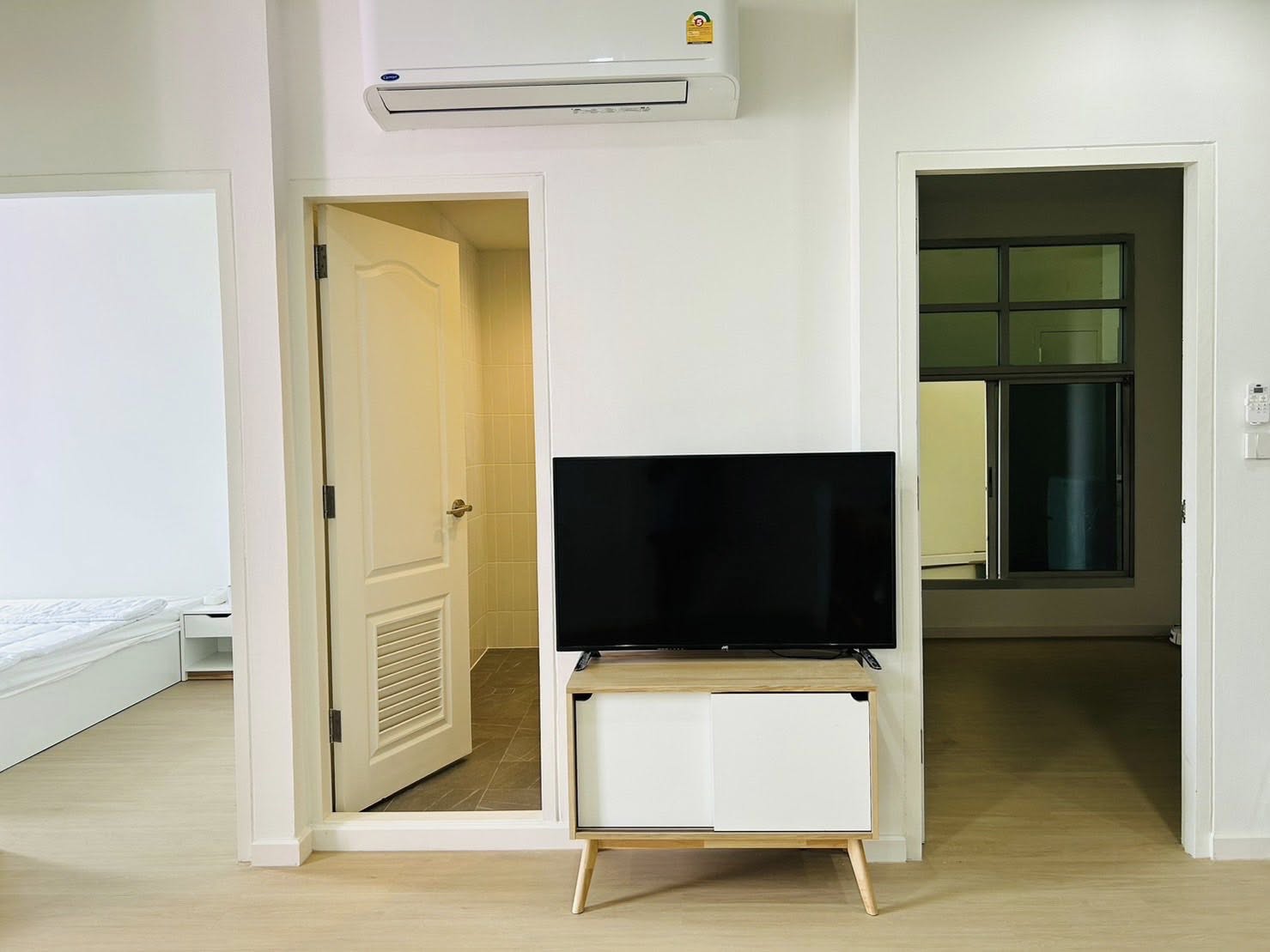 ให้เช่าห้องแบบ 2ห้องนอน 1ห้องน้ำ โซนพื้นที่ ติด BTS สุรศักดิ์ 0 เมตร คอนโด Sathorn House (สาธร เฮ้าส์) High Rise ขนาดห้อง 54 ตรม. ชั้น 36