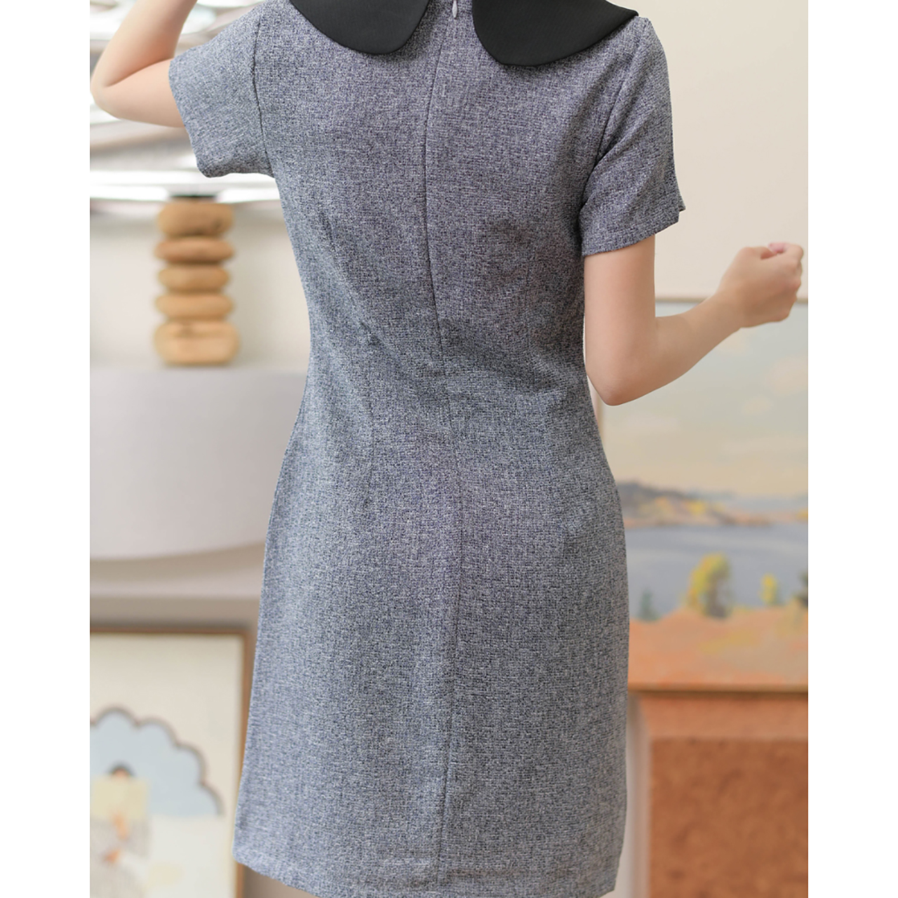 kudapy เดรสทรงเอแขนสั้น เนื้อผ้าทวีดมีกิมมิคลายทอ ตัดต่อเล่นสีคอปก แต่งชายโบว์ที่คอเพิ่มความน่ารัก