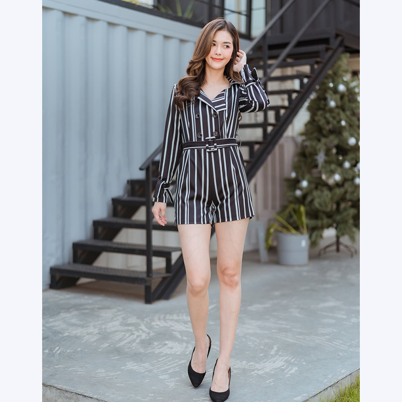 kudapy จั้มสูทลายทางสีดำ,สีชมพู จั้มคอปกทรงวีใส่ดูดีสวยน่ารัก