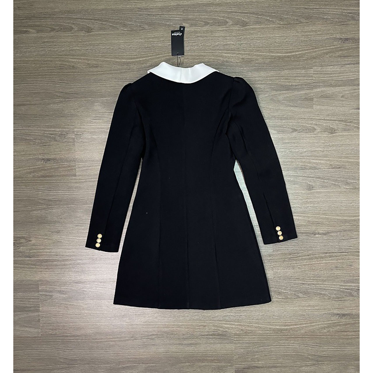 kudapy เดรสสูทแขนยาวทูโทนแต่งปกสีขาว สวยโดดเด่นด้วยลุคสาวออฟฟิศที่ใส่แล้วดูผอม ตัวเดรสเป็นทรงเข้ารูปมีซับในทั้งตัว