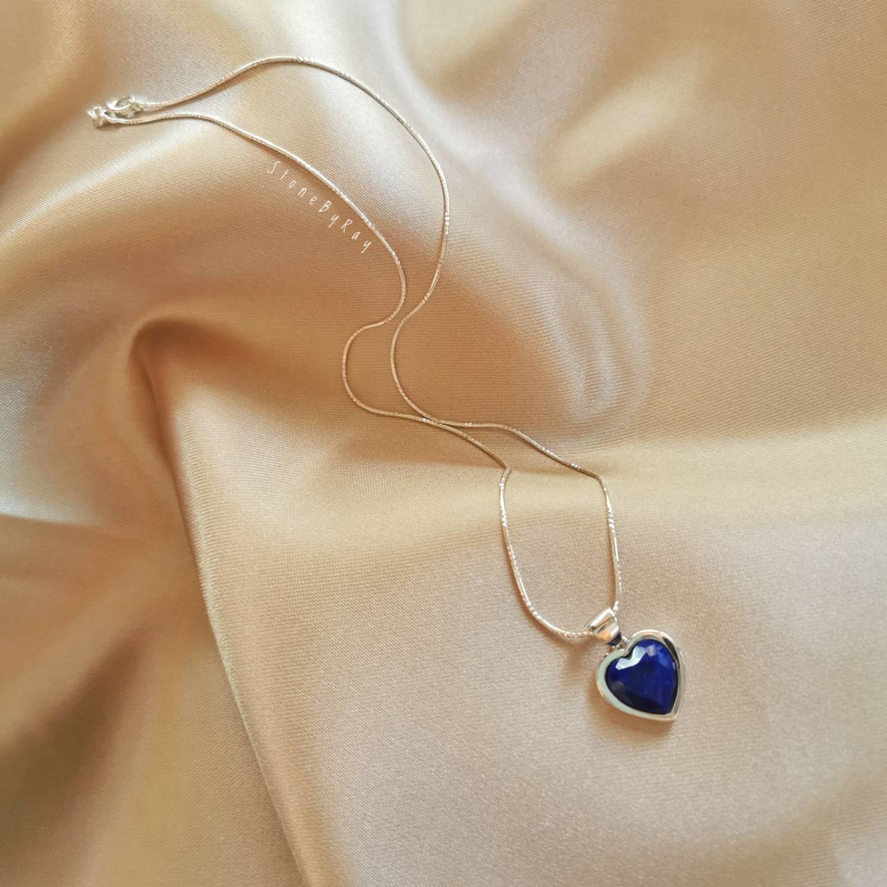 สร้อยคอเงินจี้หินลาพิสลาซูลีทรงหัวใจ Lapis Lazuli