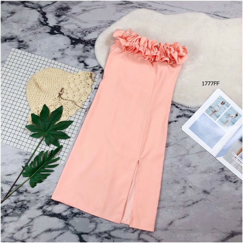 kudapy เดรสปาดไหล่ ระบายรอบน่ารัก แอบเซ็กซี่ งานมีซิปซ่อนหลัง ตีเกล็ดหน้าหลัง เอวไม่สม็อค ทรงเข้ารูป