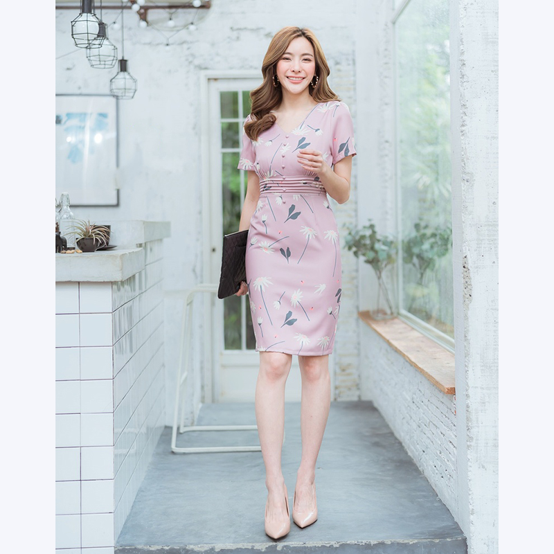 kudapy เดรสสั้นคอวี พิมพ์ลายดอกสีกรม.แต่งกระโปรงกระดุมหน้าดูดีสวยใส่สบายตัว