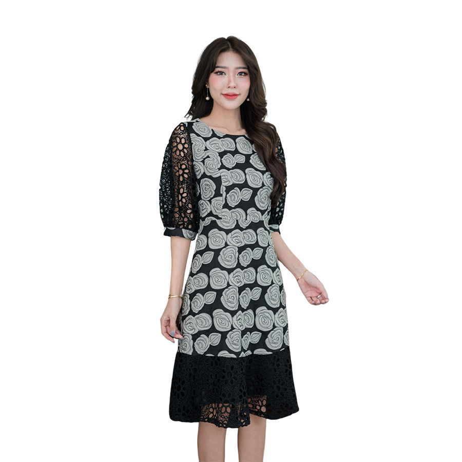 kudapy เดรสลายดอกลูกไม้ตามแบบสีชมพู สีดำ แขนสั้นพองทรงสวย เก็บเอวอย่างดี มีซับใน ซิบหลังอย่างดีค่ะ