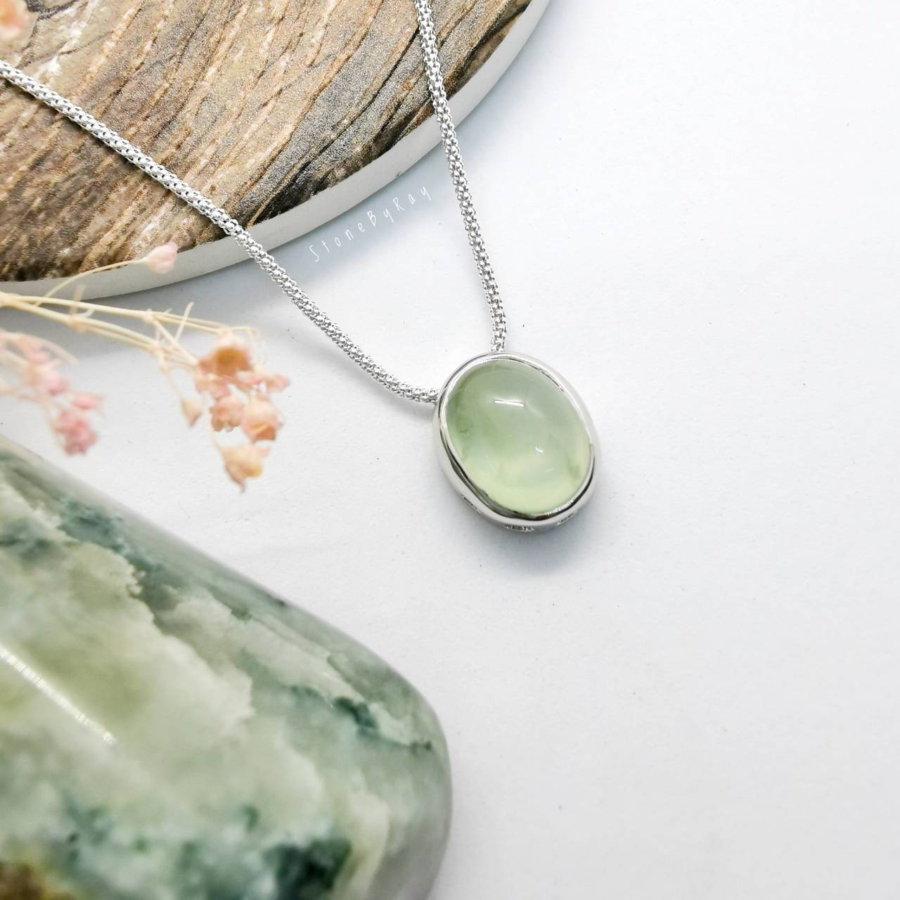 สร้อยคอเงินจี้หินพรีไนท์ Prehnite