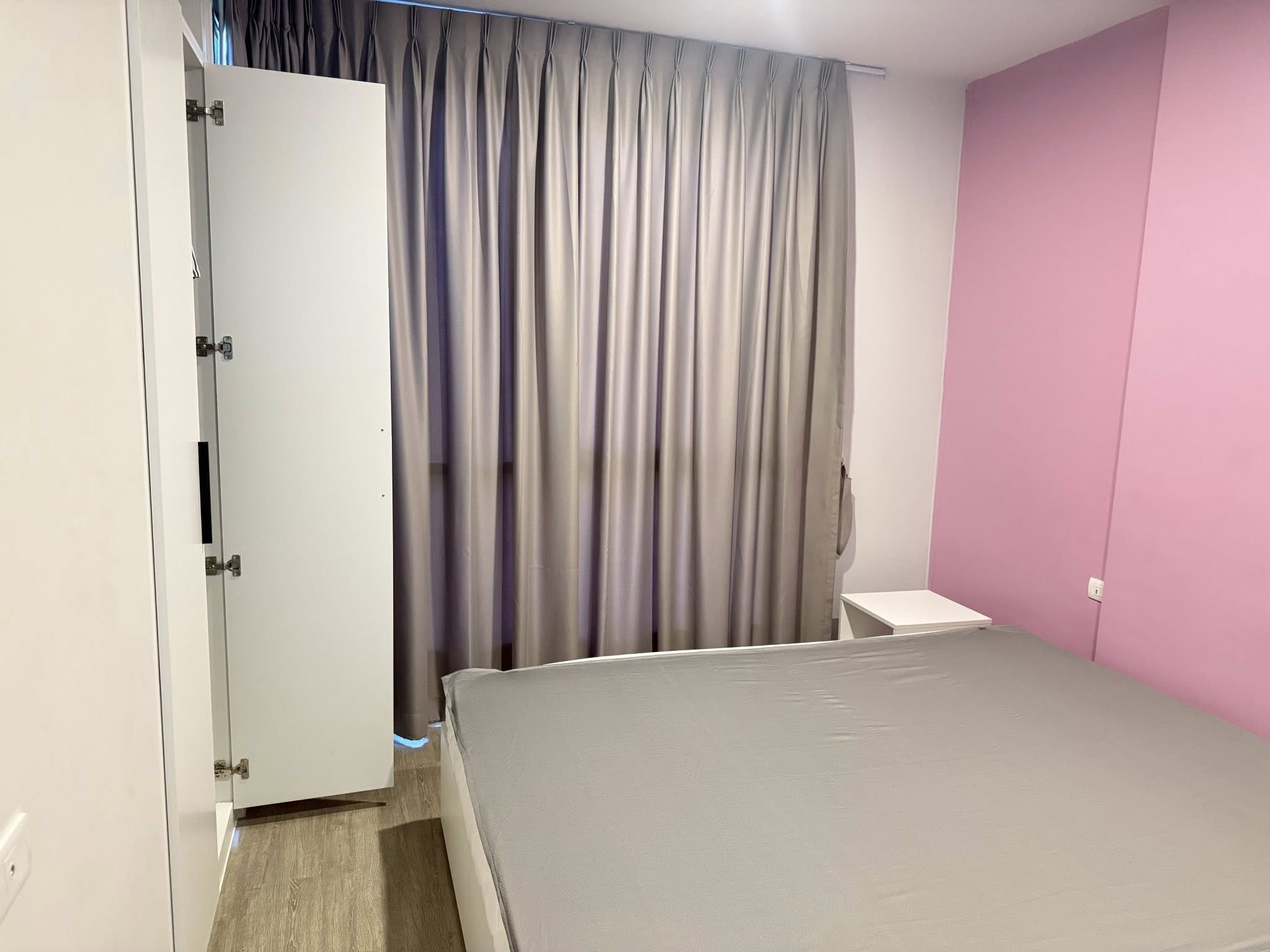 คอนโด Blue Sukhumvit 105 (บลู สุขุมวิท 105) Low Rise โซนพื้นที่ MRT ศรีลาซาล และ BTS แบริ่ง ให้เช่าห้องแบบ 1ห้องนอน 1ห้องน้ำ ขนาดห้อง 28.65 ตรม. ชั้น 5 ตึก B