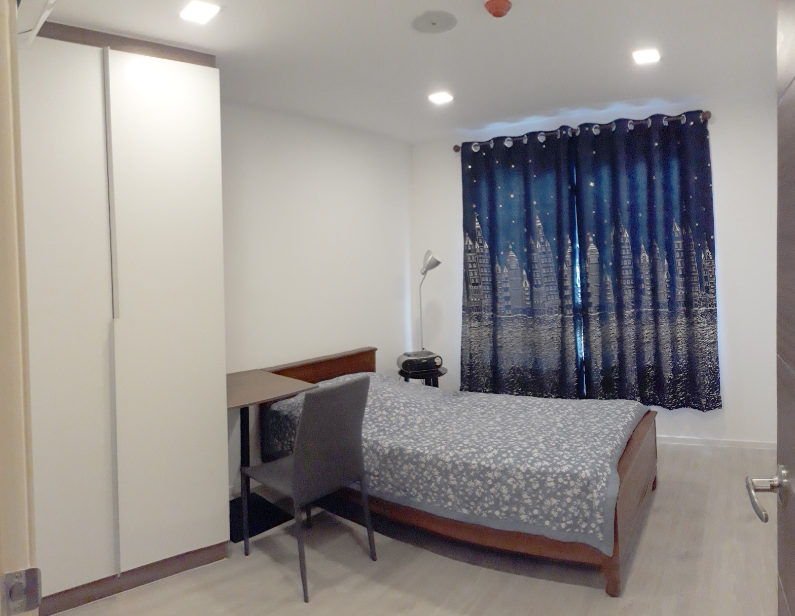 ให้เช่า Atmoz Ladprao 71 (แอทโมซ ลาดพร้าว 71) เฟอร์ครบห้องพร้อมอยู่