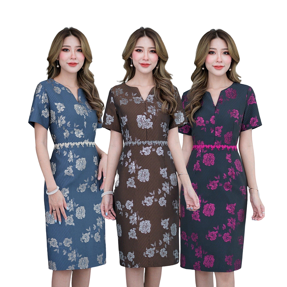 kudapy เดรสสั้นไปงานลายกุหลายดอกใหญ่สวยมากค่ะ สีกรมม่วง/สีฟ้าคราม/สีน้ำตาล ทรงเอเข้ารูปสวยตามแบบ มีซับใน ซิบหลัง