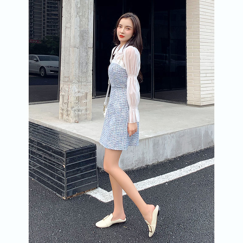 kudapy เดรสสั้นสีฟ้า ผ้ากระสอบทรงเอแคบโทนฟ้าสายเดี่ยวมีเสื้อตัวในเป็นผ้าแก้วคอบัว แขนยาวจั๊มแขน