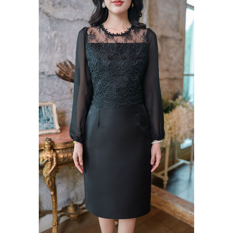 kudapy เดรสสั้นสีชมพูหม่น/สีเหลืองทอง/สีดำ ผ้าไหมรุ่นนี้สวยแนะนำค่ะ ด้านหน้าตัวเสื้อตกแต่งด้วยลูกไม้เงา ช่วงแขนเป็นแขนยาวชีฟองพริ้วๆ ใส่สวยไม่ร้อน