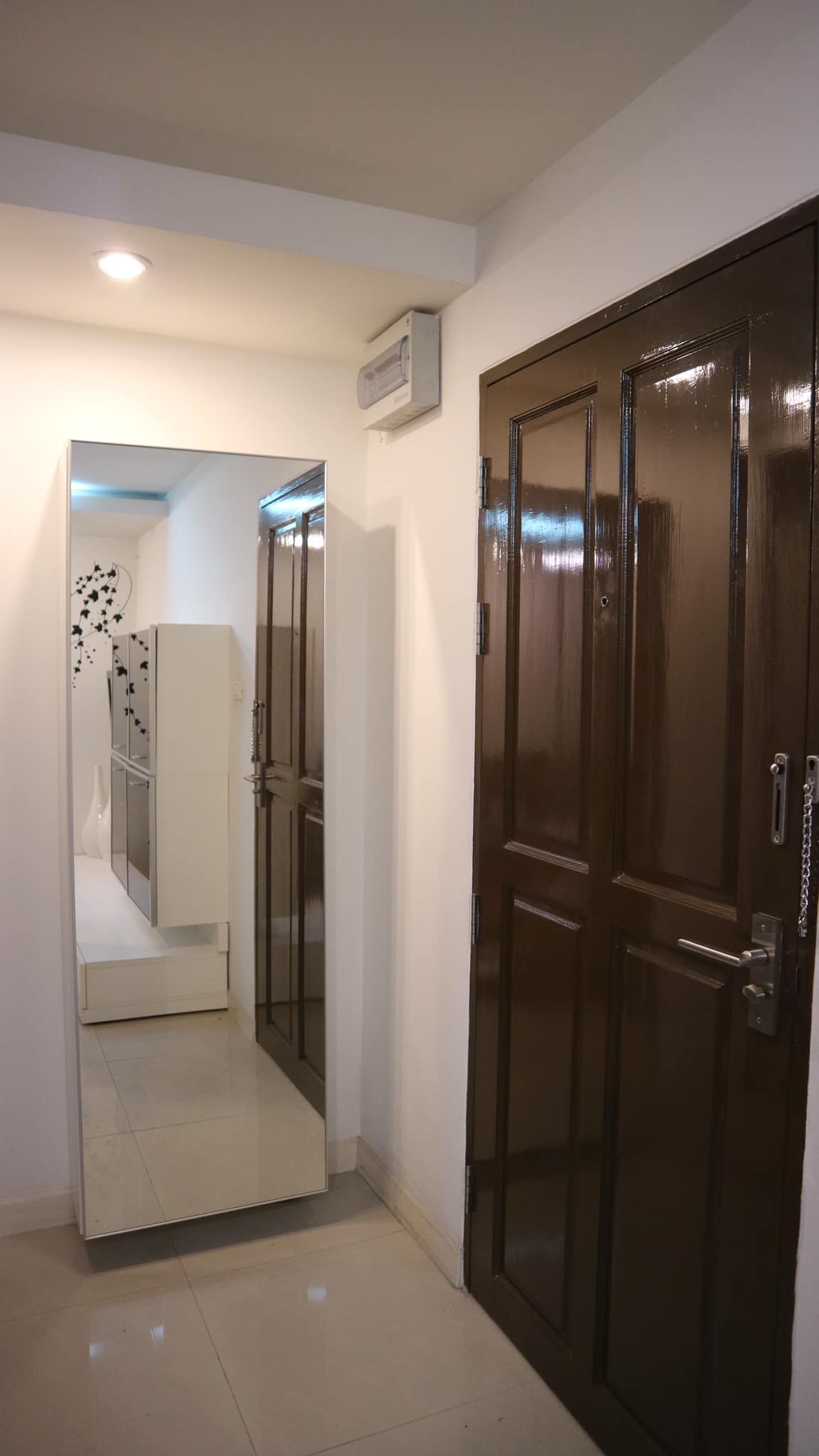 สนใจชมห้องติดต่อได้เลย Line ID: Smile-easy ปล่อยเช่าคอนโด Zenith Place @ Sukhumvit 71/1 (ซีณิธ เพลส แอท สุขุมวิท 71/1) - 1ห้องนอน 1ห้องน้ำ 1ห้องนั่งเล่น - ใกล้ BTS พระโขนง - ขนาดห้อง 40 ตรม. ชั้น 3