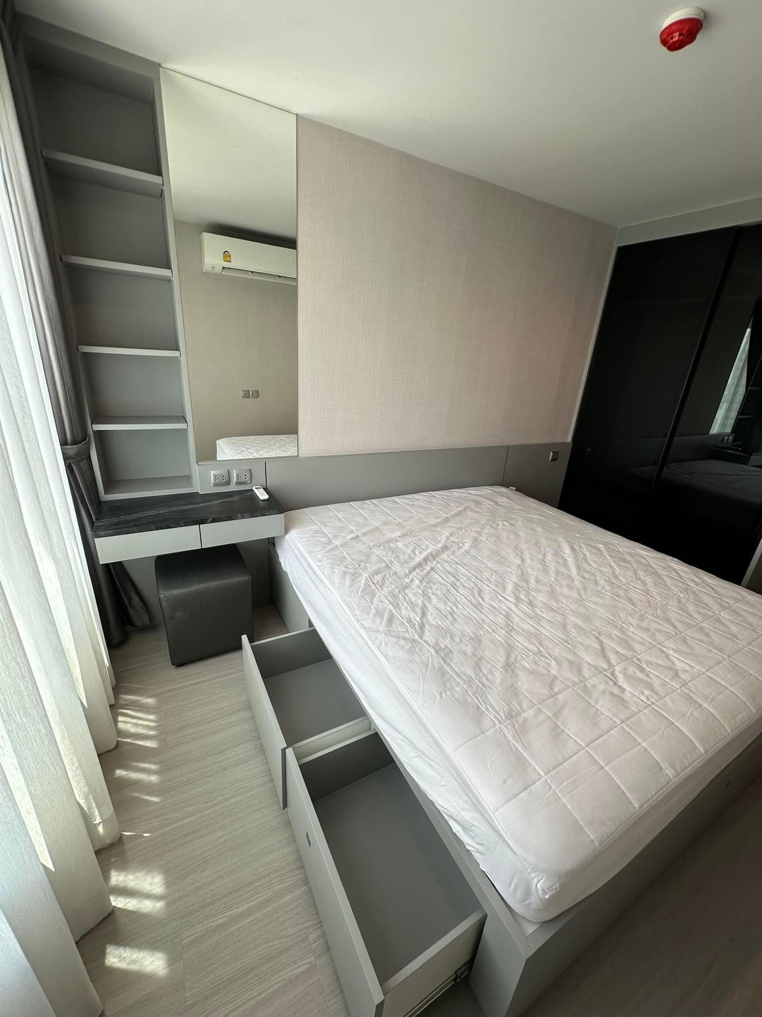 ปล่อยเช่าคอนโด Life Ladprao (ไลฟ์ ลาดพร้าว) - โซนพื้นที่ BTS ห้าแยกลาดพร้าว 1ห้องนอน 1ห้องน้ำ - ขนาดห้อง 36 ตรม. ตึก A - ให้เช่า 23,000 ต่อเดือน