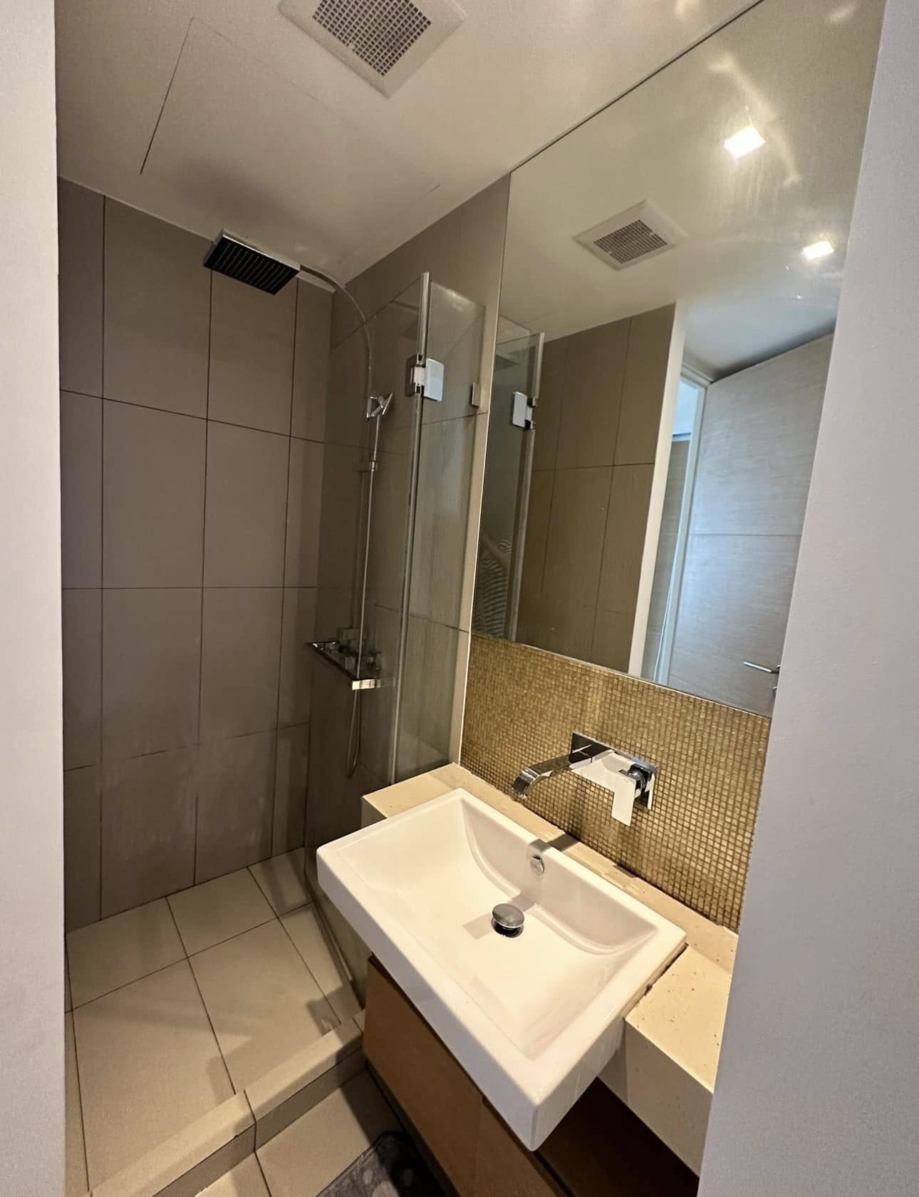 ให้เช่าคอนโด The Lofts Ekkamai (เดอะ ล็อฟท์ เอกมัย) High Rise โซนพื้นที่ BTS เอกมัย ห้องแบบ Studio 1ห้องน้ำ ขนาดห้อง 29 ตรม. ชั้น 10