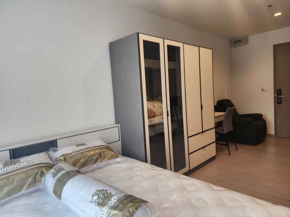 ชื่อโครงการ Life Asoke Hype (ไลฟ์ อโศก ไฮป์) Studio 1น้ำ ขนาด 26 ตรม ชั้น 39 ราคา 17,500