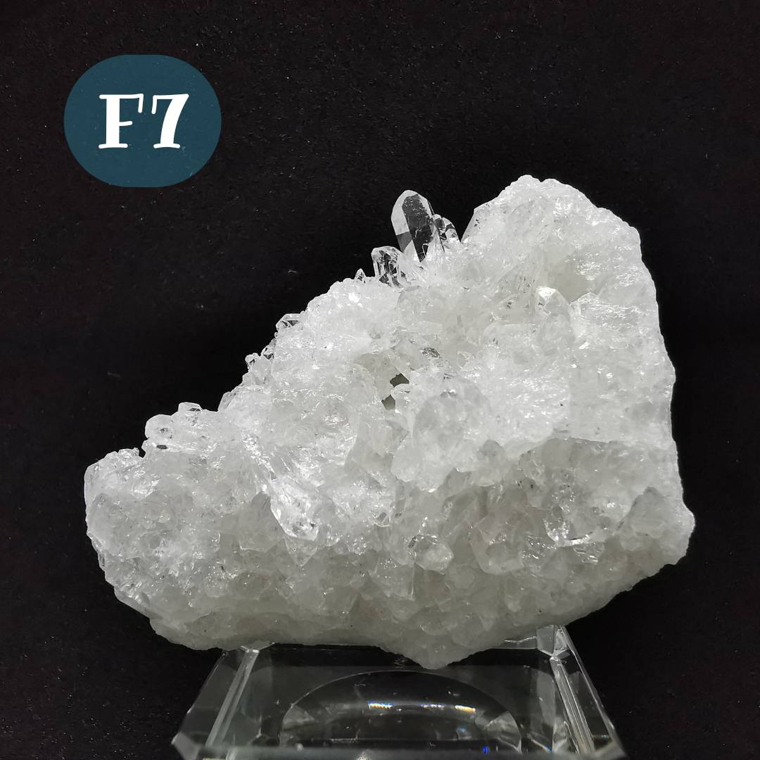 หินคริสตัลควอตซ์ผลึกธรรมชาติ Crystal Quartz