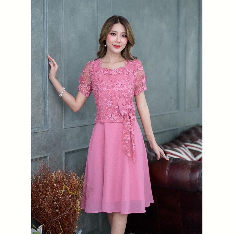 kudapy เดรสลูกไม้ดอกลอยปักเลื่อม ผ้าลูกไม้คัดเกรด ดีเทลชุดสวยหวานมากค่ะ แต่งโบว์น่ารักๆช่วงเอว