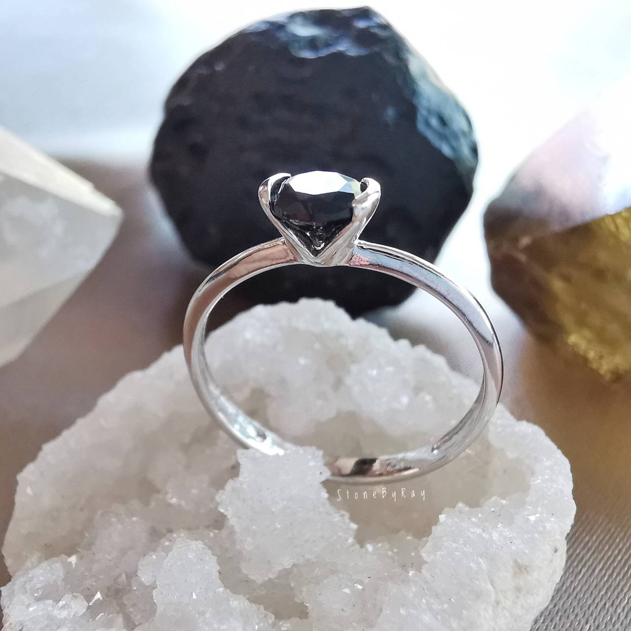 แหวนเงินหินสะเก็ดดาว Tektite
