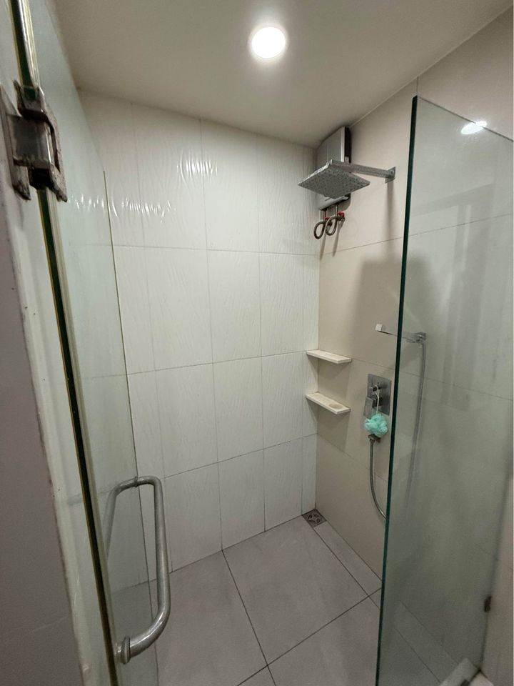 สนใจชมห้องติดต่อได้เลย Line ID: Smile-easy ปล่อยเช่าคอนโด Rhythm Asoke (ริทึ่ม อโศก 1) - Studio 1ห้องน้ำ - ใกล้ MRT พระราม 9 - ขนาดห้อง 23 ตรม. ชั้น 20