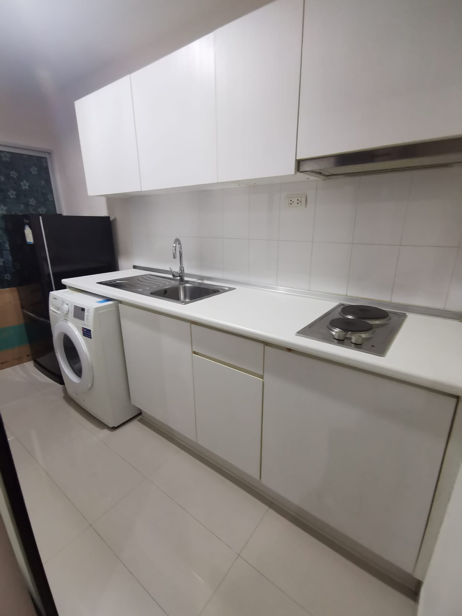 ให้เช่าคอนโด Life @ Ladprao 18 (ไลฟ์ แอท ลาดพร้าว 18) - ห้องใหญ่แบ่งเป็นสัดส่วนน่าอยู่ - การเดินทาง: MRT สถานีรัชดาลาดพร้าว เดินเพียง 150 เมตร - ใกล้ เซ็นทรัล ลาดพร้าว, ยูเนี่ยนมอล