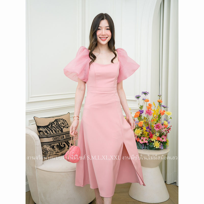 kudapy เดรสสั้นสีชมพู/สีสัม เดรสออกงานแนวมินิมอล เรียบหรูดูแพง รุ่นนี้ใส่เป็นทรงปาดไหล่ปิดต้นแขน หรือแขนพองตุ๊กตาก็น่ารัก