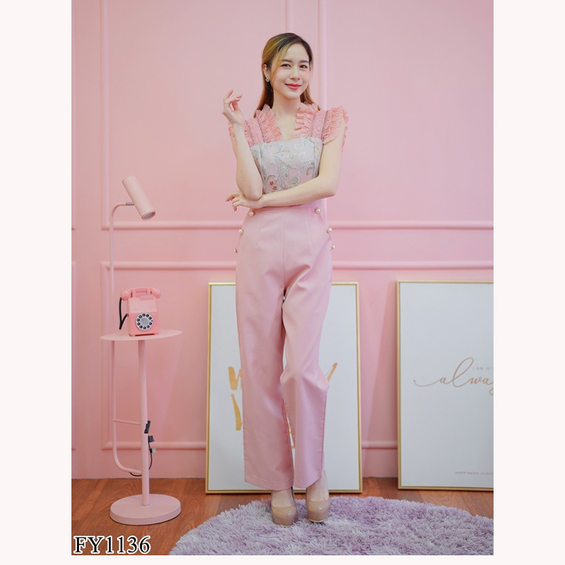 kudapy จั๊มสูทขายาวสีชมพู/สีเขียว แขนกุดระบาย ลายกลีบดอกไม้หน้าอกสวยใสดูดีมากๆ