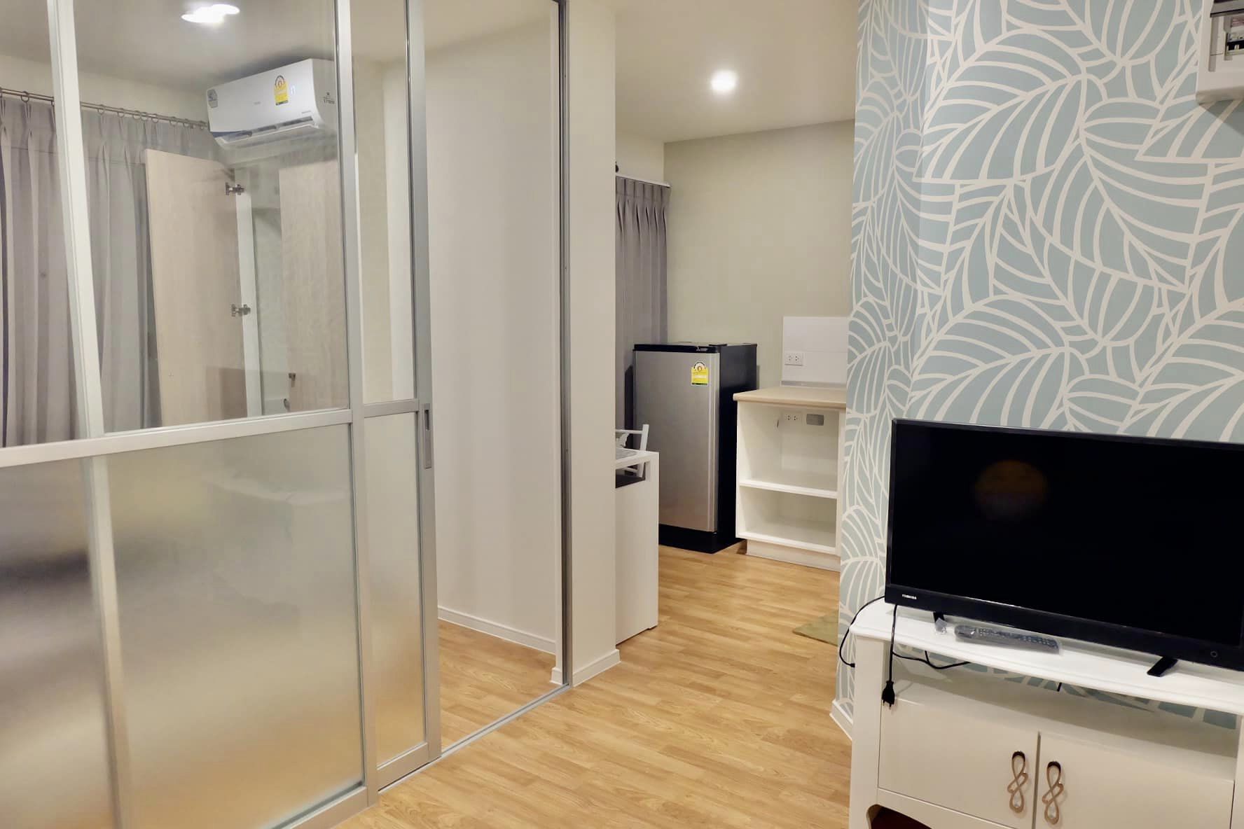 ให้เช่าคอนโด Lumpini Ville Sukhumvit 76 - Bearing Station (ลุมพินี วิลล์ สุขุมวิท 76-แบริ่ง สเตชั่น) - ตกแต่งเฟอร์ครบ - การเดินทาง: สถานนีรถไฟฟ้า BTS แบริ่ง 1.4 กิโล และ BTS สำโรง