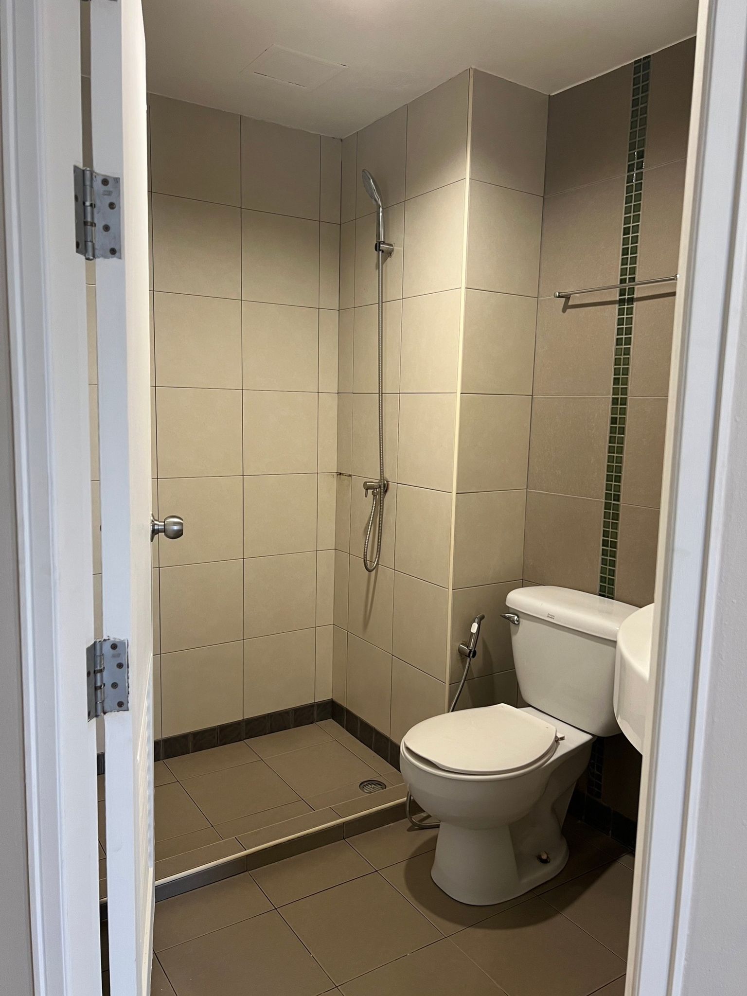 ให้เช่าห้องแบบ 1ห้องนอน 1ห้องน้ำ โซนพื้นที่ MRT คู้บอน รามอินทรา กม.9 คอนโด Lumpini Condo Town Ramintra-Navamin : ลุมพินี คอนโดทาวน์ รามอินทรา-นวมินทร์ ขนาดห้อง 25 ตรม. ชั้น 14 ตึก C