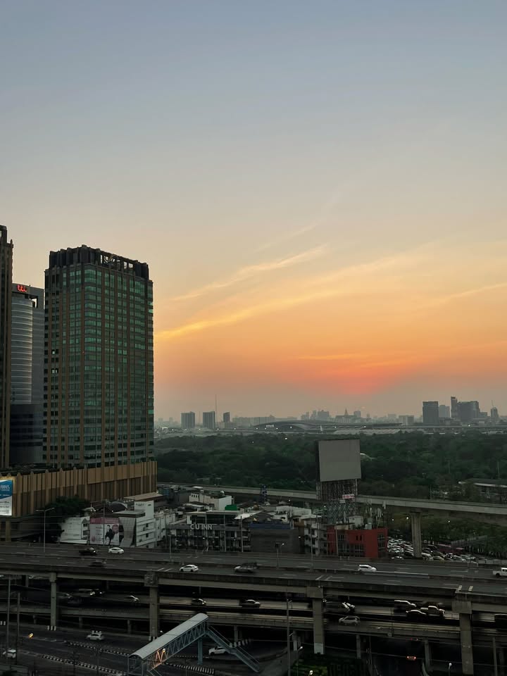 ปล่อยเช่า The Saint Residences (เดอะ เซนต์ เรสิเดนเซส) - โซนพื้นที่ BTS ห้าแยกลาดพร้าว 2ห้องนอน 2ห้องน้ำ - ขนาดห้อง 57 ตรม. ชั้น 14 ตึก C ที่จอดรถ 1 คัน - ให้เช่า 32,000 ต่อเดือน