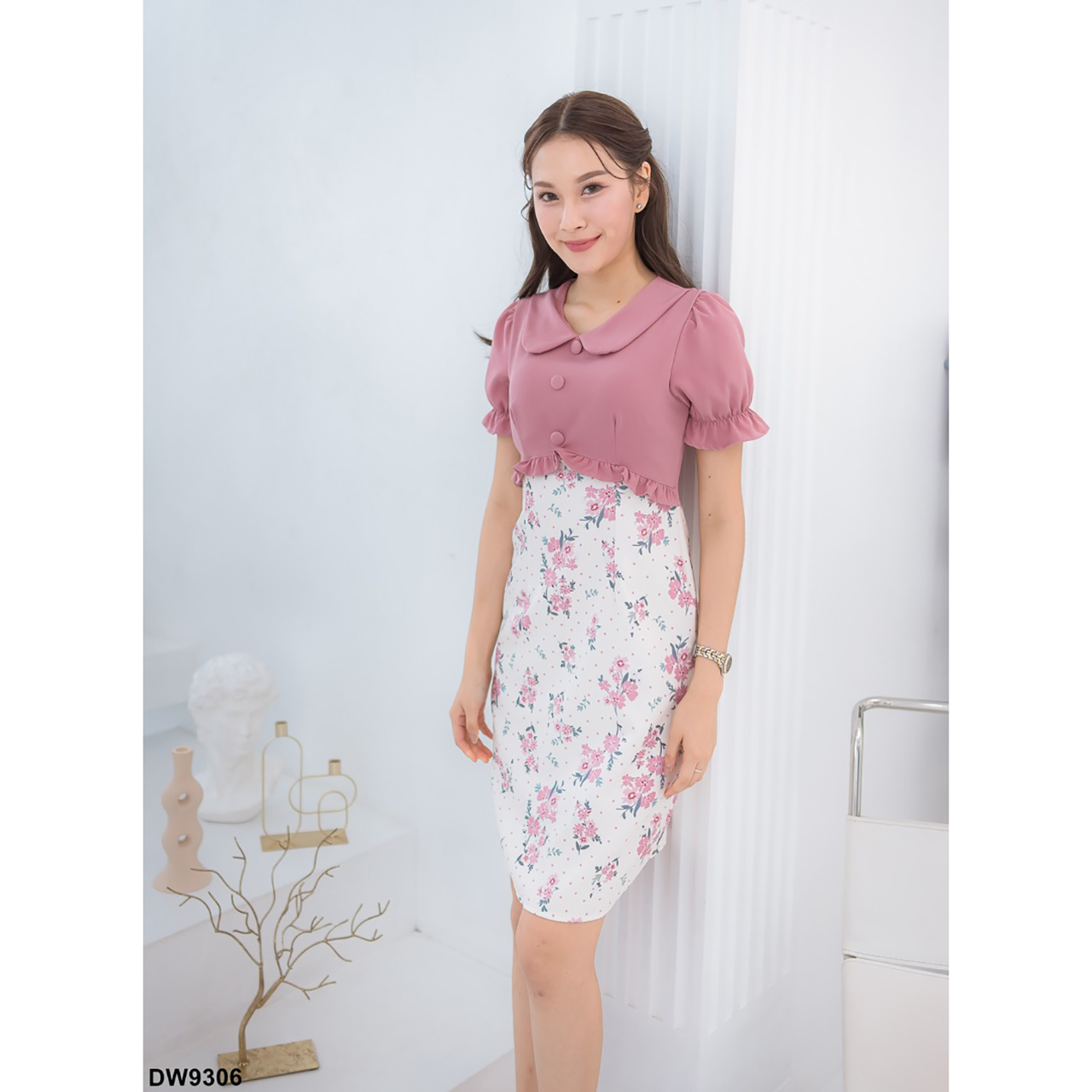 kudapy เดรสสั้นสีน้ำตาล/สีเทา/สีฟ้า คอหยักลายดอก ใส่ทำงานสวยดูดี