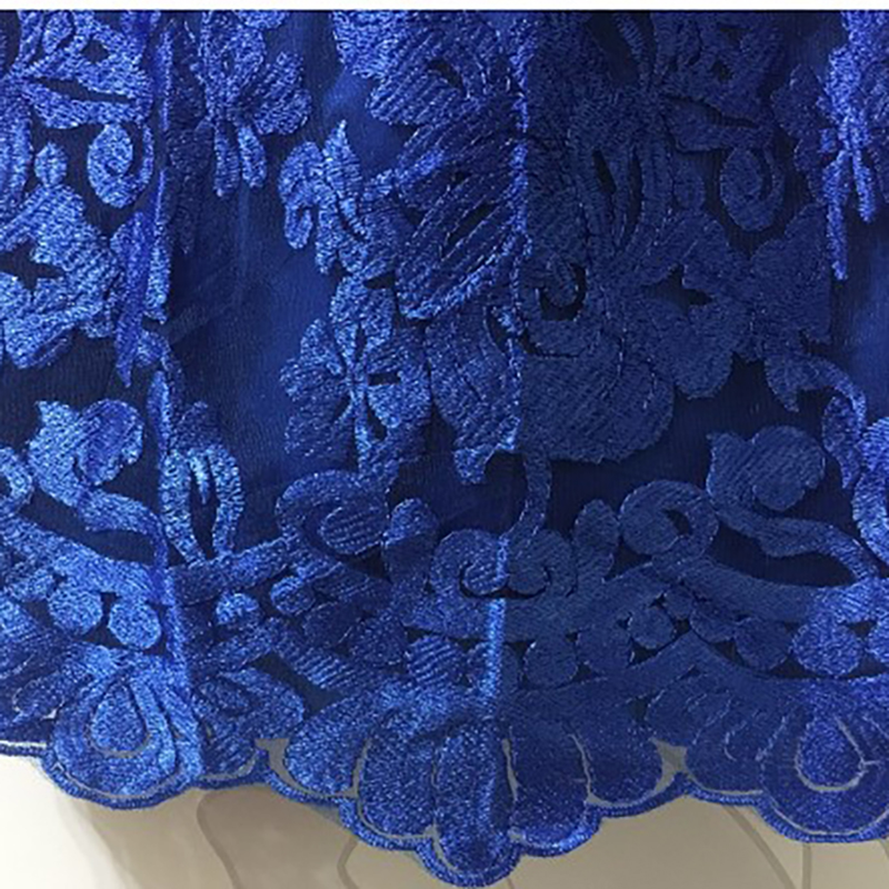 kudapy เดรสลูกไม้สีน้ำเงิน แขนสั้น คอวีด้านหลัง ผ้าลูกไม้ทอลาย เงางามสวยค่ะ กระโปรงผ่าชายด้านหลัง