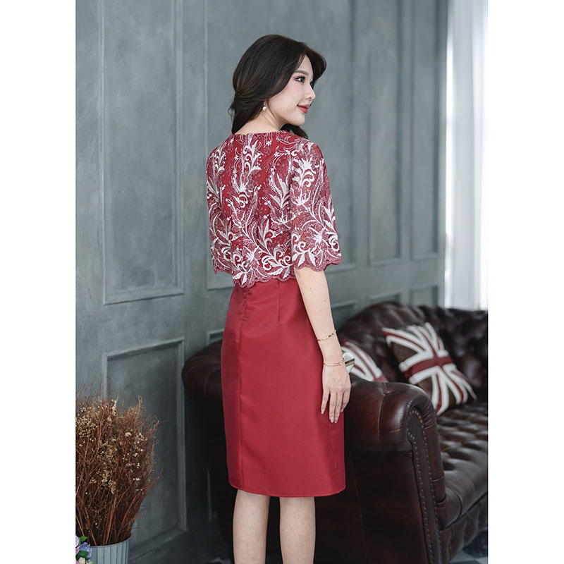 kudapy เดรสสั้นสสีชมพูนุ้ด/สีฟ้า/สีแดง ผ้าไหมลูกไม้ปักลายทูโทน งานดีไซน์เย็บคลุมด้วยเสื้อลูกไม้แขนศอก