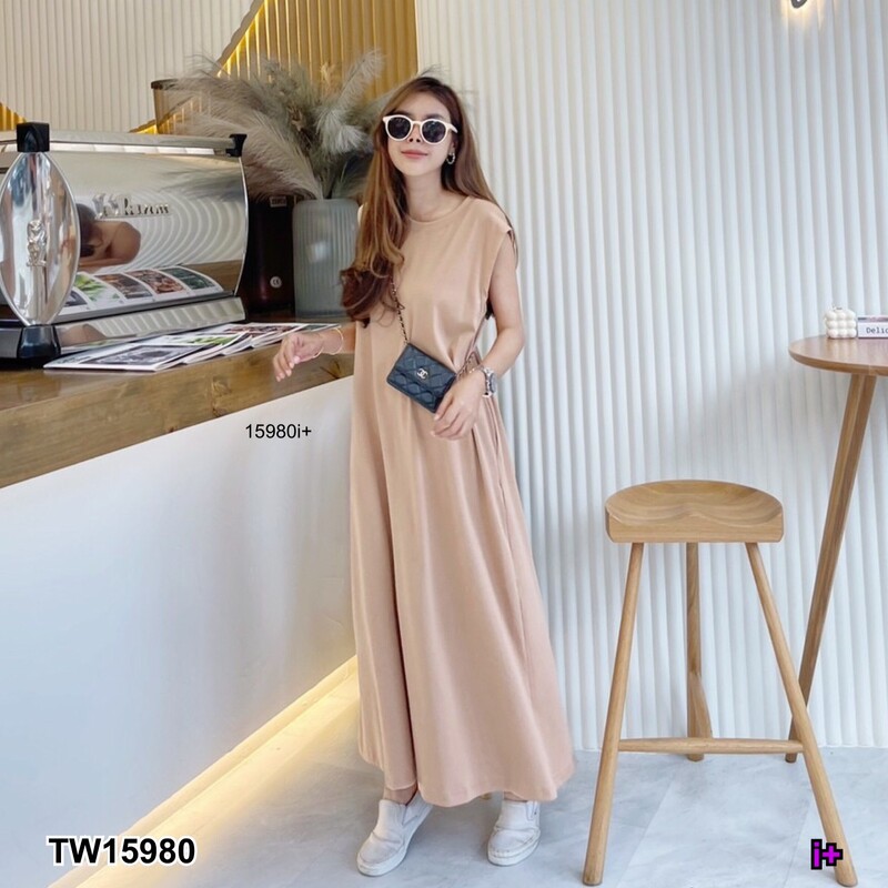 kudapy Dress เดรสแขนกุด สีดำ น้ำตาล เขียวอ่อน เขียวขี้ม้า ทรงปล่อย แอบเพิ่มกิมมิคแต่งกระเป๋าล้วงข้างทั้ง 2 ข้าง